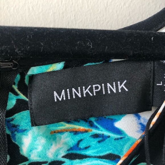 Minkpink Bloom Lace Sleeve Romper - Picture 7 of 7